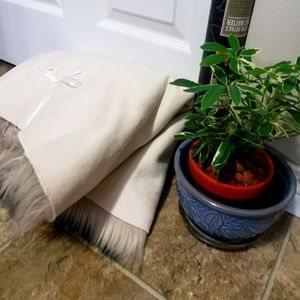 Faux fur pelt/rug